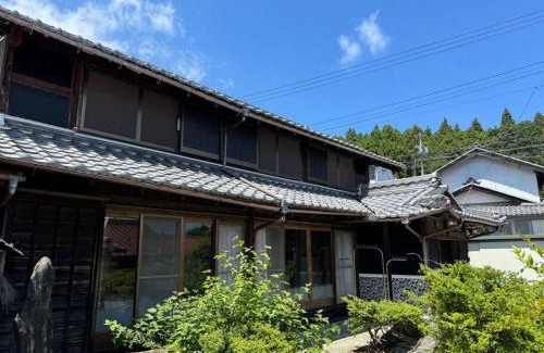 Sekigahara-cho Apartment | 関ケ原の広々貸切古民家,自然豊か,周辺見所満載,駐車場3台有