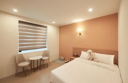 Seolcheon-myeon Hotel | 도글리아호텔 doglia hotel