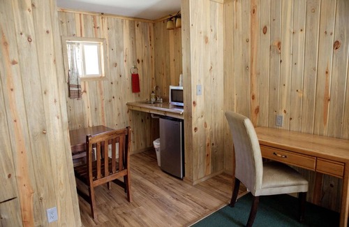 Sevier Apartment | 0131) Candy Suite 131