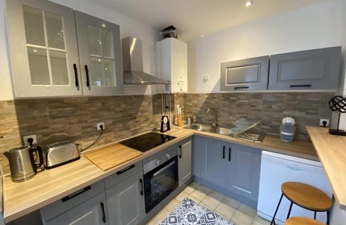 Cret de Roc Apartment | 09 CHIC & COSY GRAND APPART 4 PIÈCES 75m2 HYPERCENTRE WIFI SMART TV NETFLIX