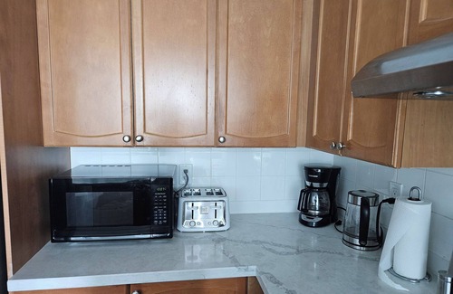 Fort York Condo | 1+1 BR in Fort York W/Free Parking CN Tower & Lakeview