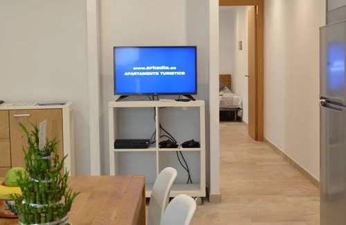 Roses Town Center Apartment | 1.1 NEW in center ROSES with WI-FI, AC and TV sat at 60 m MAR