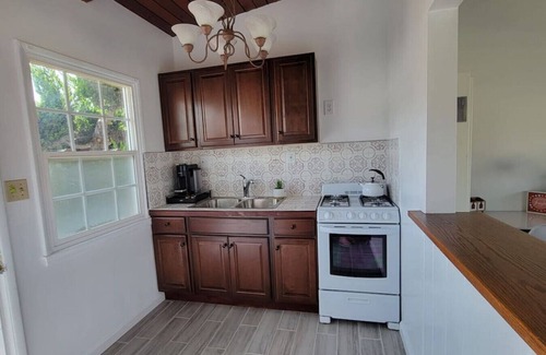 East Manhattan Beach Apartment | 1.3M To Beach | Close To LAX & Park | Pets #3