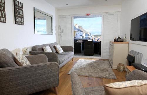 Torcross House | 1 At The Beach