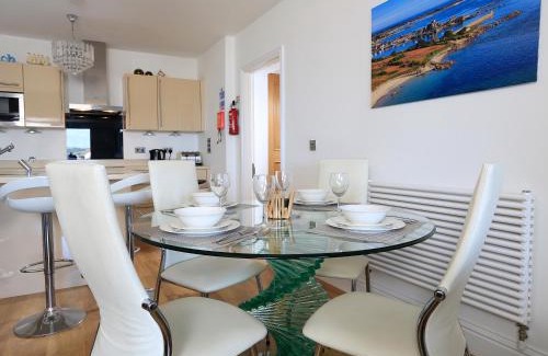 Torcross House | 1 At The Beach