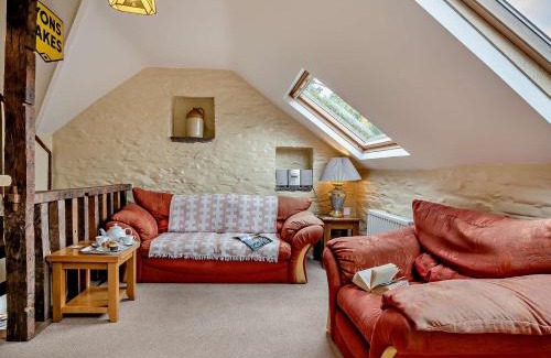 Bwlch House | 1 Bed in Bwlch BN367