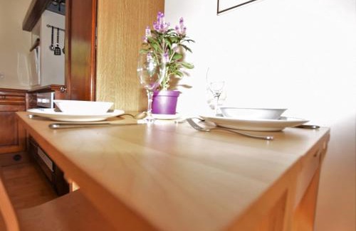 Great Snoring House | 1 Bed in Gt Snoring KT047