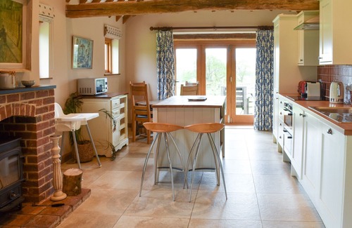 Cooden Cottage | 1 bedroom accommodation in Little Common, near Bexhill-on-Sea