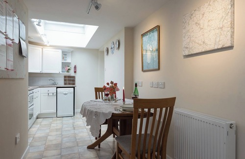 Nether Wallop Cottage | 1 bedroom accommodation in Nether Wallop, near Stockbridge