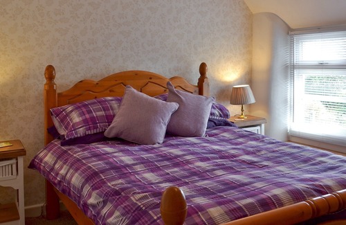 Holford Cottage | 1 bedroom accommodation in Holford, near Bridgwater