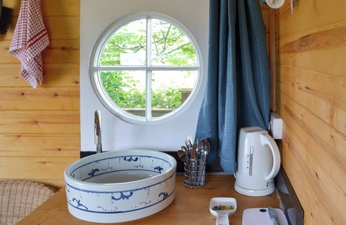 Wedmore Cottage | 1 bedroom accommodation in Wedmore, near Cheddar