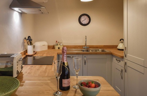 Mudford Cottage | 1 bedroom accommodation in Mudford, near Yeovil