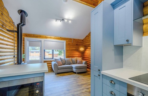 Annbank Ski Chalet | 1 bedroom accommodation in Annbank, Ayr