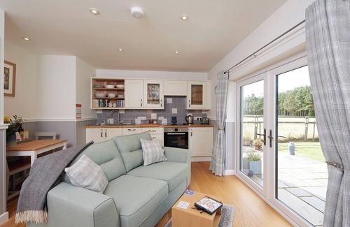 Tain Cottage | 1 bedroom accommodation in Newton, near Tain