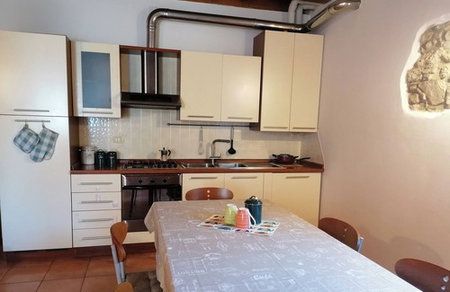 Costa di Mezzate Apartment | 1 Bedroom Apartment in Costa di Mezzate