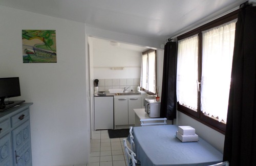 Crepy-en-Valois Apartment | 1 Bedroom Apartment in CrÃ©py-en-Valois