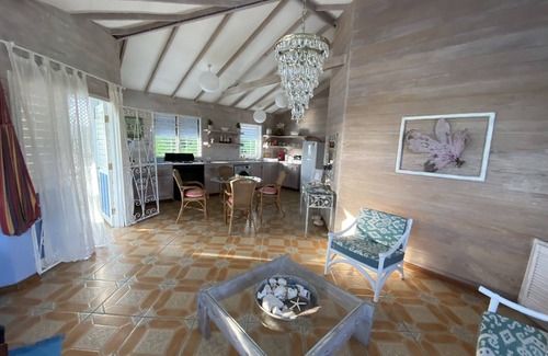 Graeme Hall Park Apartment | 1 bedroom-apartment in Charming Villa Sunlight