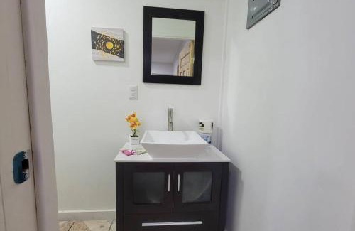 Isla de Utila Apartment | 1 Bedroom Apartment in center of town.