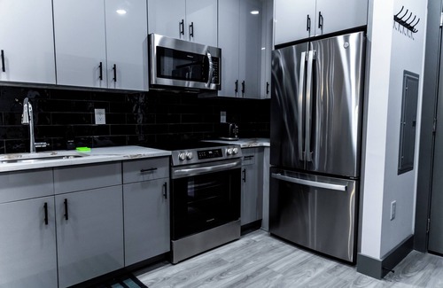 Union City Apartment | 1-bedroom apartment-3 beds with WiFi, AC, and parking included.
