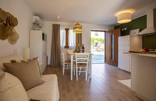 Gracisce House | 1 bedroom awesome home in Gracisce