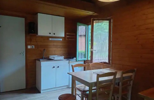 Cublize Cabin | 1 bedroom chalet and Mezzanine