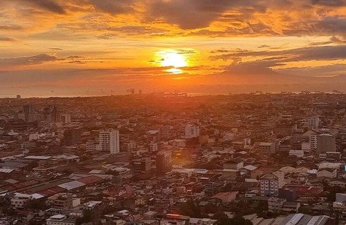 A. Bonifacio Condo | 1 Bedroom Condo in Quezon CIty with Beautiful Skyline View