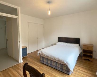 Evelyn Apartment | 1 bedroom flat with view of river Thames