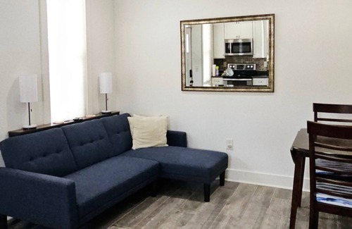 College Grove House | 1 bedroom guest house in College Grove, TN