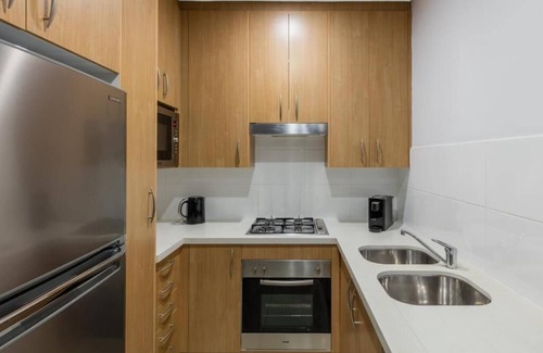 Waterloo Apartment | 1 Bedroom Modern Suite at Waterloo Sydney