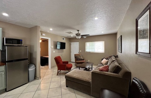 Mesilla Park House | 1 bedroom near NMSU. W/D in unit/pets welcome.
