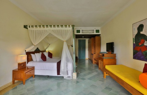 Penatih Resort | 1 Bedroom private balcony near Ubud with views of the grounds and rice fields