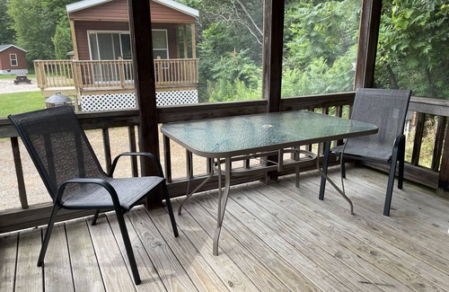 Isle Cabin | 1 bedroom with loft at Appeldoorn's Resort