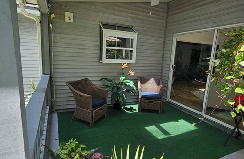 Oldsmar House | 1 Block from the Bayn3-bedroom 2-bath pet friendly home in enchanting Oldsmar