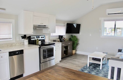 Carolina Beach Condo | 1 Block to Beach, Restaurants & More! Anchors Away