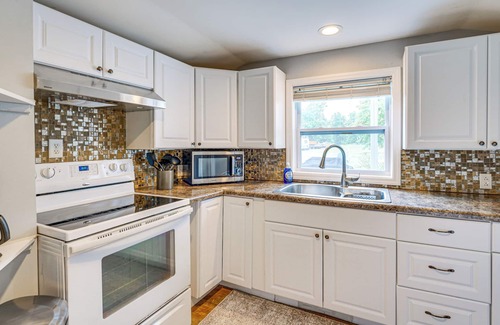 Lexington Apartment | 1 Block to Lake Huron: Pet-Friendly Apt w/Kayaks