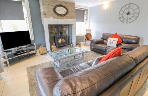 Cowshill House | 1 Braeside