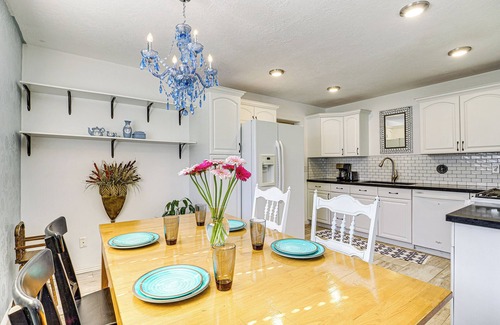 Rivergrove House | 1 Mi to BYU: Poolside Paradise in Provo!