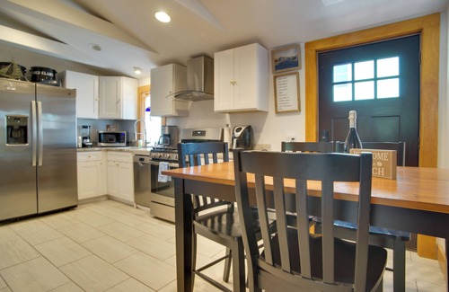 East Chop House | 1 Mi to Ferry Terminal: Oak Bluffs Family Retreat!