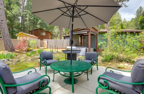 Placerville House | 1 Mi to Lake Hot Tub Haven in Pollock Pines!
