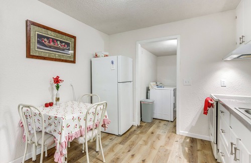 Joplin House | 1 Mi to Main St Joplin: Cozy Home w/Shared Yard!