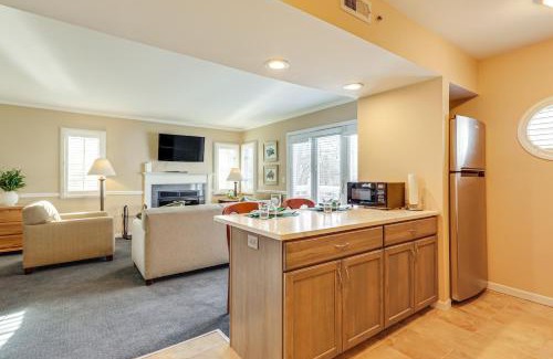 Norwich Apartment | 1 Mi to Mohegan Sun Studio with Golf Course Views