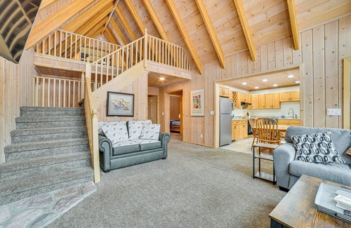 Harbor Springs Cabin | < 1 Mi to Nubs Nob Ski: Cabin w/Sauna & Deck!