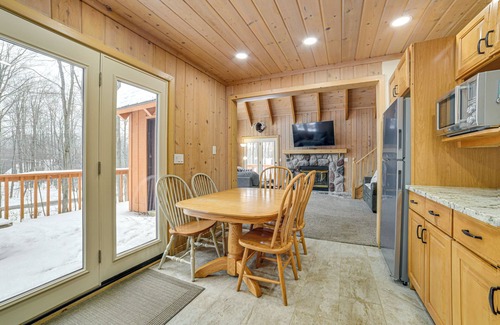 Harbor Springs Cabin | < 1 Mi to Nubs Nob Ski: Cabin w/Sauna & Deck!