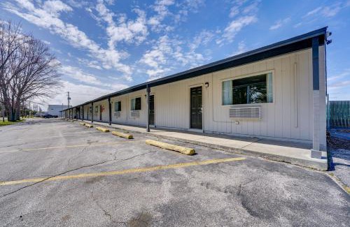 Port Huron Apartment | 1 Mi to Riverfront Sleek Port Huron Studio