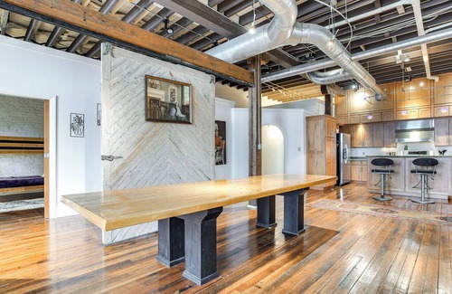 Springfield Condo | < 1 Mi to Wittenberg: Eclectic Loft w/Parking!