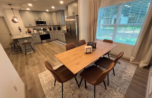 Monroe House | 1 mile to Main Street in Monroe - Newly Renovated - Pet Friendly - Fenced Yard