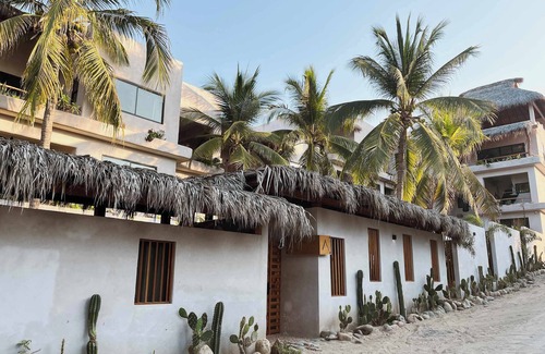 Santa Maria Apartment | 1 Min to Surf | Pools | Daily Clean | Starlink