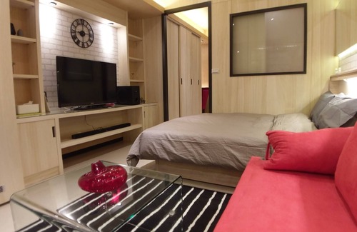 Ximending Apartment | 1 min to Ximen Metro (MRT) Station Exit 6