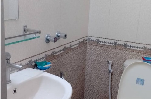 Basundhara Residential Area Apartment | 1 minute to Evercare Hospital