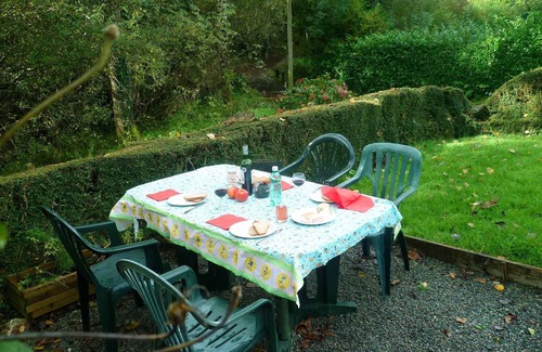 Vernoux-en-Gatine Cottage | 1 of 3 Gites set in 2 lovely acres-Pool-Games field -Wifi-lots to see/do nearby